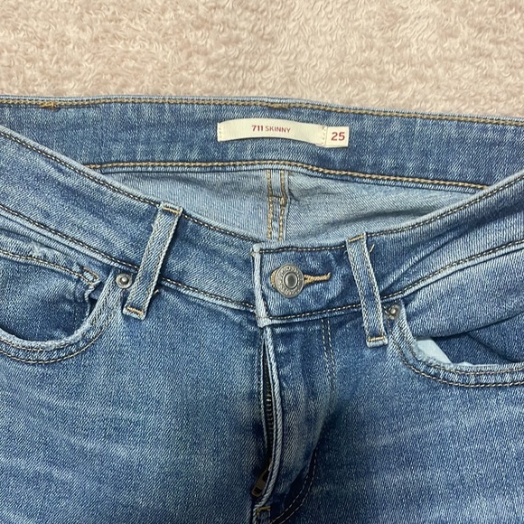 Levi skinny jeans w25 l30 - Picture 3 of 4